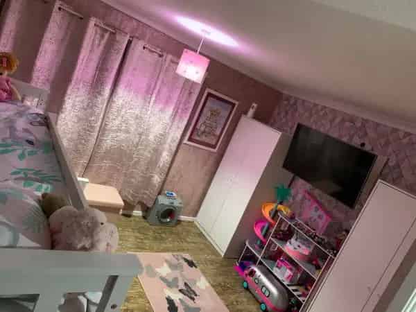 Large 2 Bed House Near Amenities