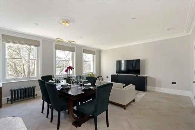 Luxury 3-Bed Triplex Apartment Bayswater Garden Access