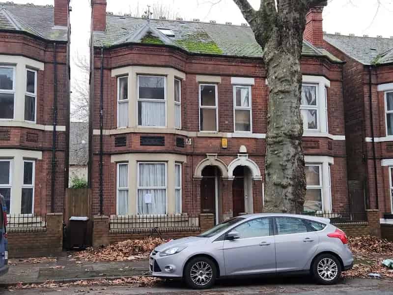 4 Bedroom Semi Detached House for Sale Nottingham NG7