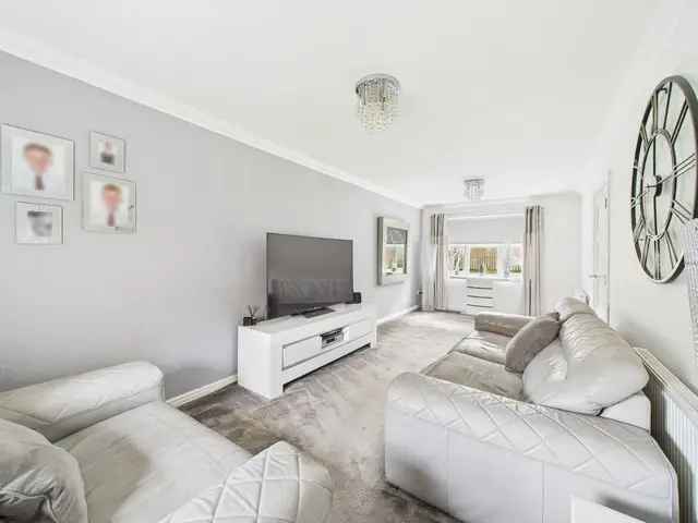 4 Bedroom Detached House for Sale Motherwell