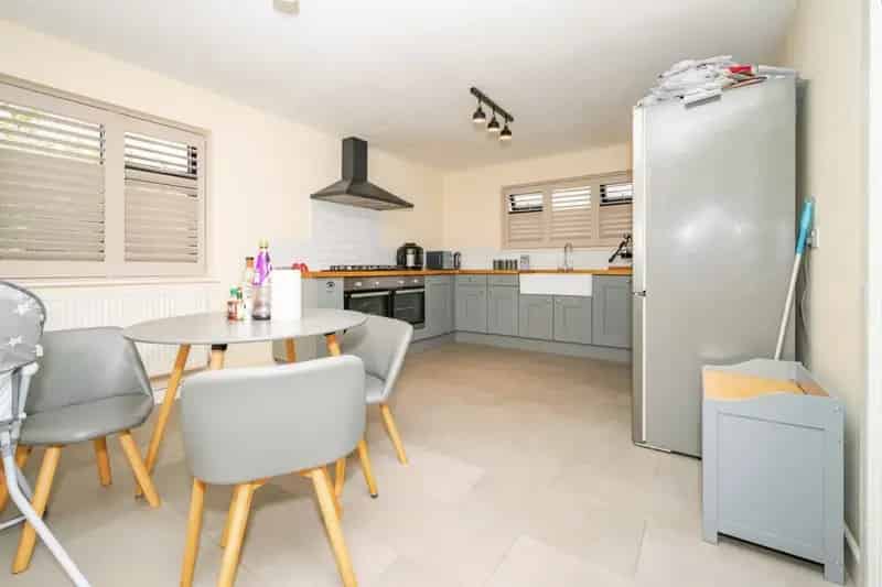 5 Bed Detached House Watford Riverside Road