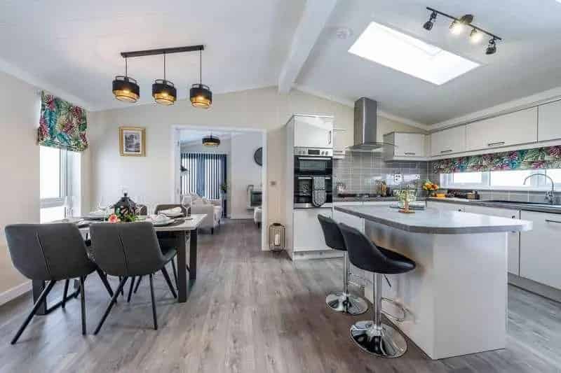 2 bed property for sale