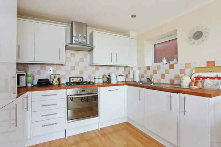 2 bedroom  Flat to rent, Folkestone, Kent, CT19