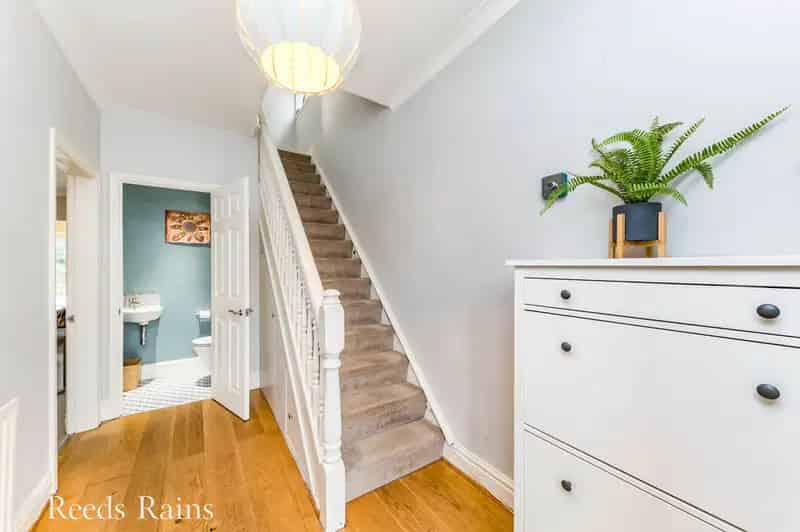 3 Bedroom Semi Detached House Macclesfield Cheshire