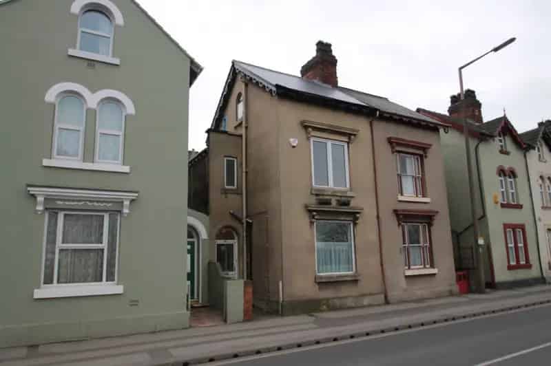4 Bedroom Semi-Detached House For Sale Chain Free Balby