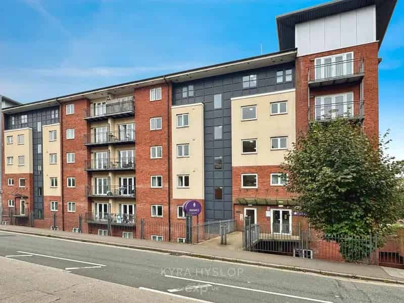2 Bedroom Apartment for Sale in Exeter City Centre