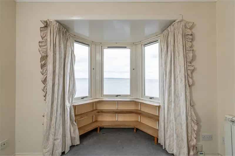 2 Bed Flat Trinity Edinburgh Stunning Firth of Forth Views