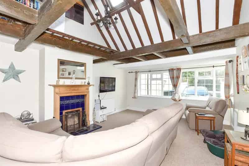 4 Bedroom Link Detached House For Sale