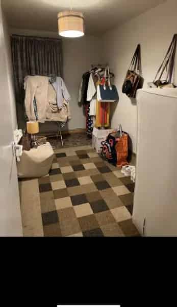 2 Bedroom Flat Canterbury Car Park Own Shed