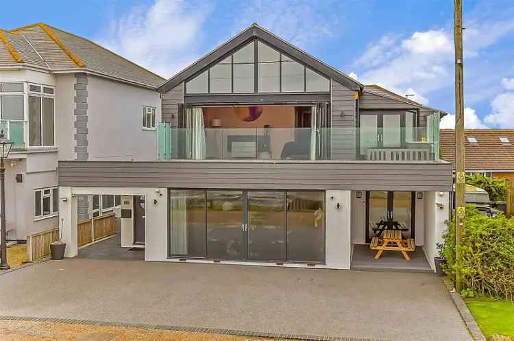 6 Bedroom Detached House with Annexe and Sea Views