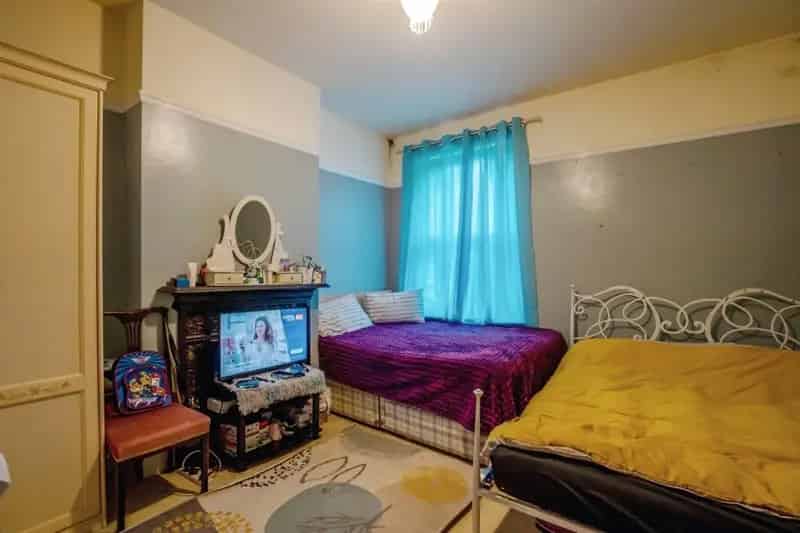 Five Bedroom Victorian House - Bognor Regis