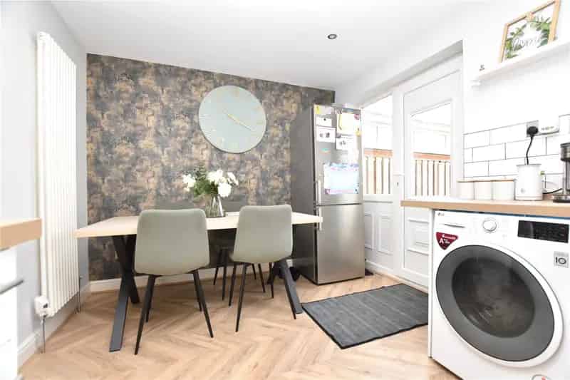 Three Bedroom Semi Detached House in Tingley