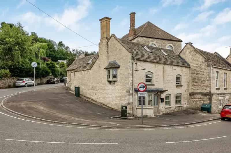 3 Bedroom End Terrace House for Sale in Avening