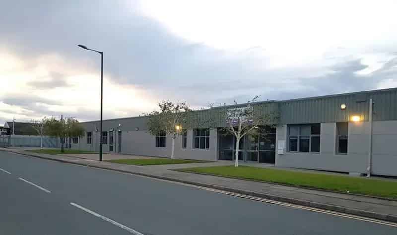 Refurbished Two Suite Office Building Ample Parking