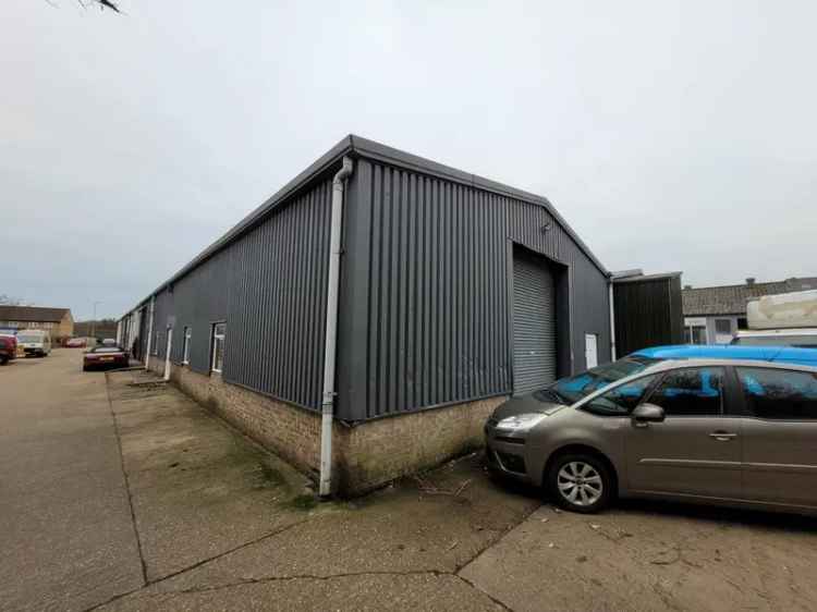 Industrial Warehouse Unit with 7 Parking Spaces For Lease