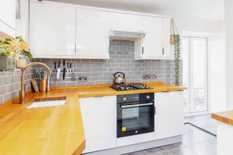 2 Double Bedroom House in Toddington