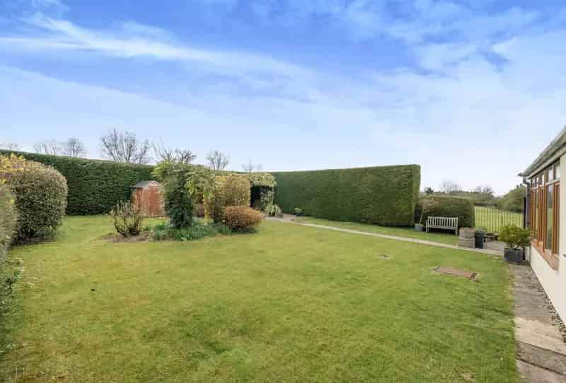3 Bedroom Bungalow for Sale Near Witney