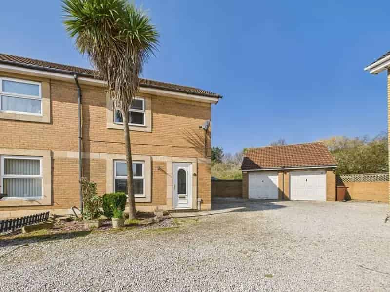 2 Bedroom Semi Detached House For Sale