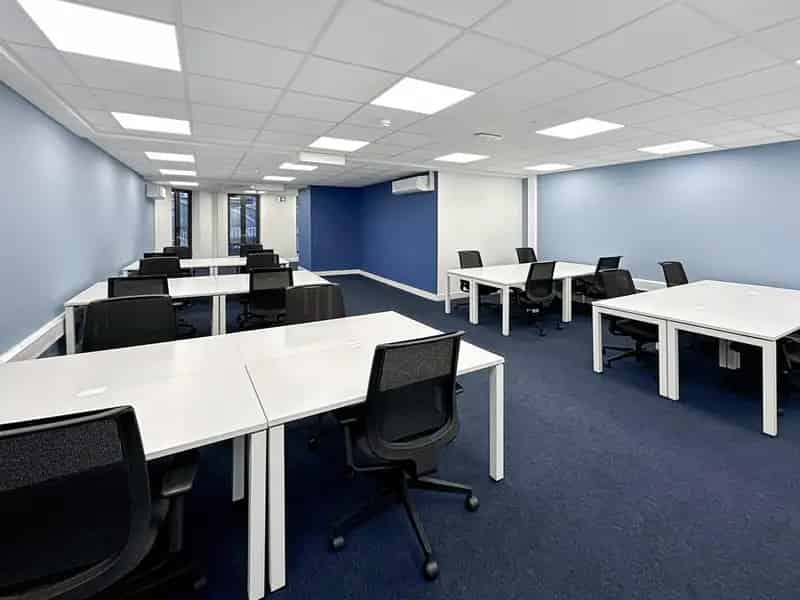 Commercial property For Rent , London, England