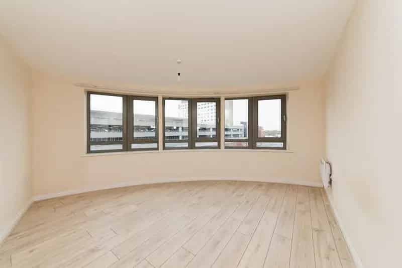 Two Bedroom Apartment Near Watford Junction Station Zero Deposit Available