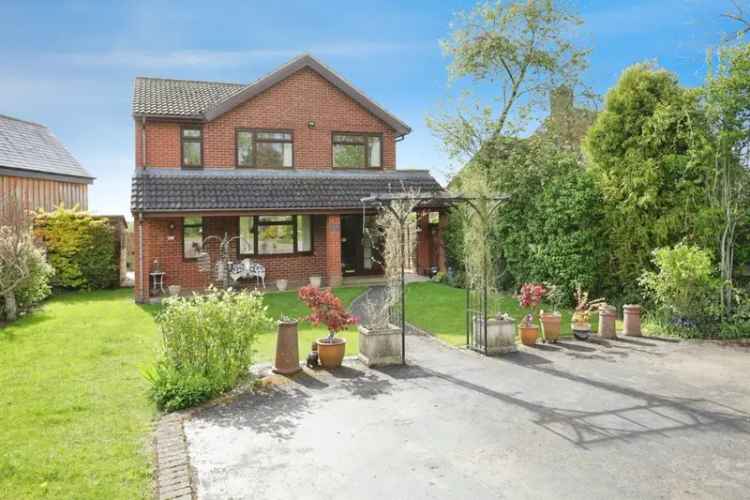 Spacious 3-Bed Detached Home in Priors Marston