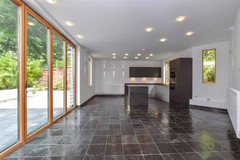3 Bedroom Semi-Detached House for Sale in Brighton Fiveways
