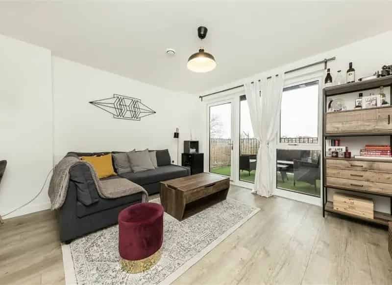 Spacious 2-Bedroom Apartment Near West Hampstead