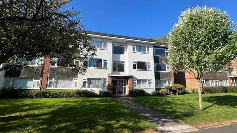 2 Bedroom Flat for Sale