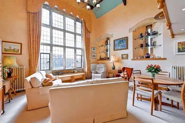 Grade II Listed 17th Century Detached Property with Modern Amenities