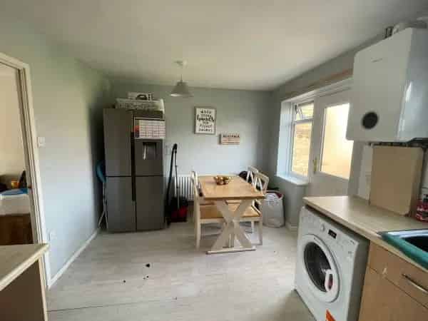 2 Bed House Near Rugby - Spacious & Convenient