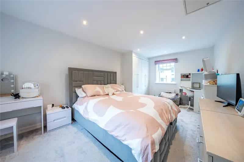 4 Bed Extended Family Home Highroyds Woodland Views