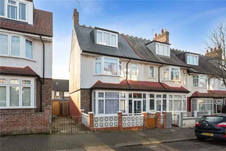 3 bedroom house in London