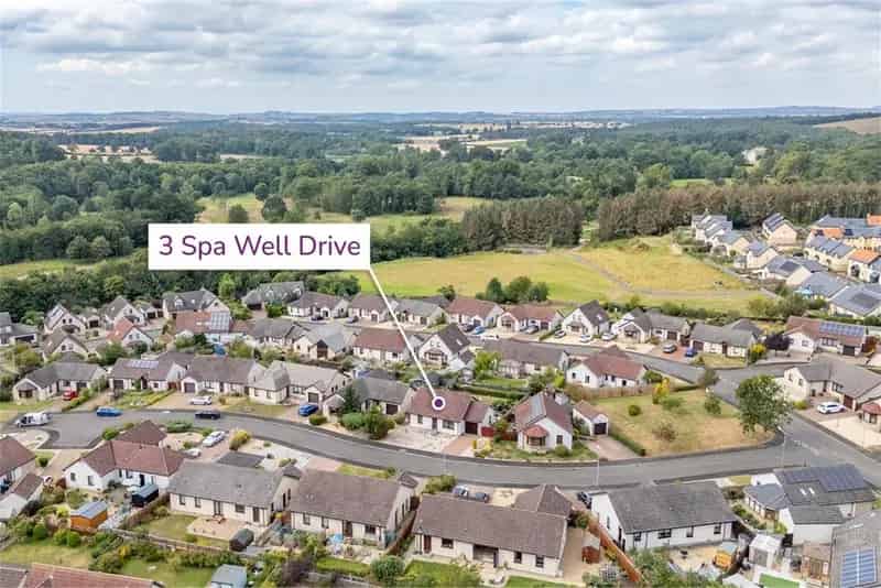 3 Bed Bungalow - Detached with 1 Reception Room