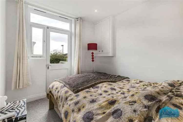 1 Bed Flat for Sale Chain Free Private Gardens