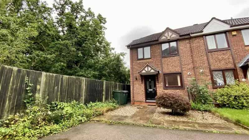 3 Bedroom Semi Detached House For Sale Chapelfields