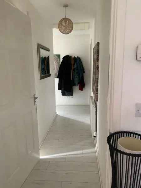 Flat For Rent in South Kesteven, England