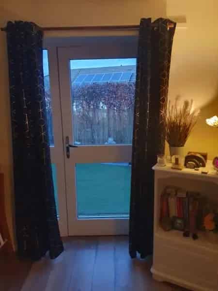 2 Bed Semi Cottage House Near Schools and Amenities