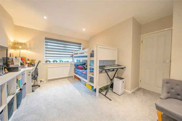 House For Sale in Leeds, England