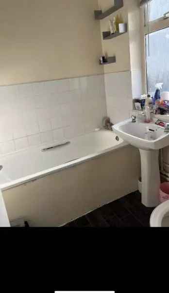 Flat For Rent in Rother, England