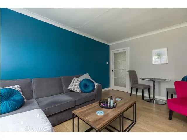 2 Bedroom Flat for Sale Near Top Schools