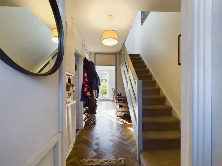 3 Bedroom Maisonette House to Rent in London