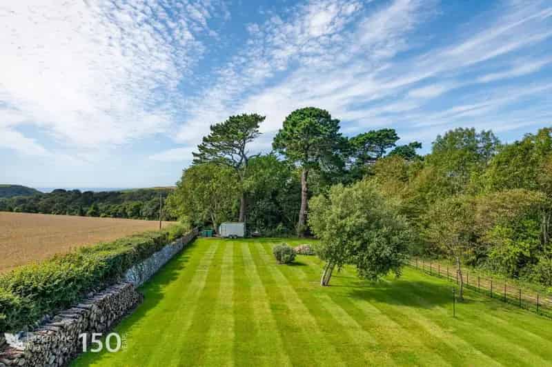 4 Bed Detached House for Sale