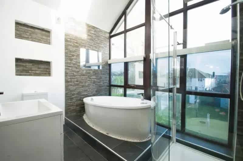 3 Bedroom Semi-Detached House Extended Garden Home Office