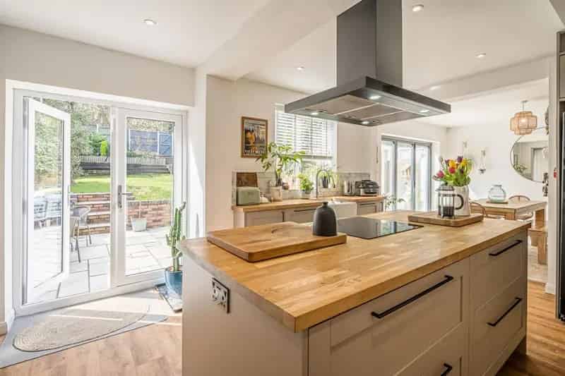 4 Bedroom House For Sale Kingswinford