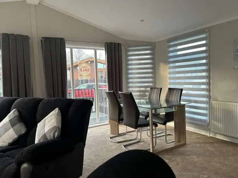 2 Bed Lodge for Sale in Picturesque Countryside Setting