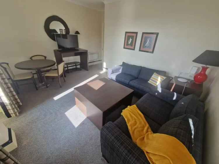3 Bedroom Flat to Rent