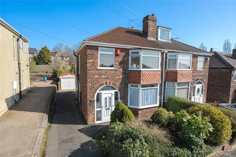 Three Bed Semi Detached House Large Garden West Park Leeds
