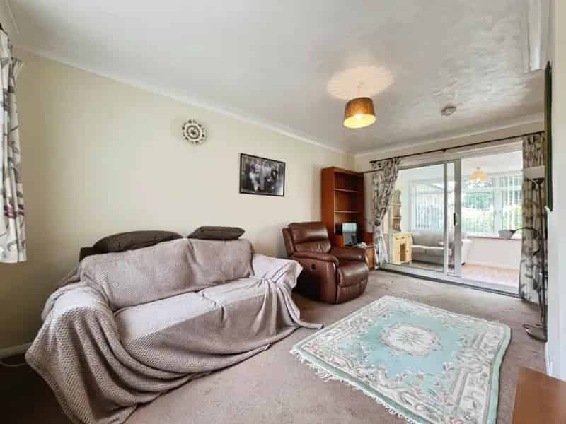 2 Bedroom Bungalow for Sale in Willesborough