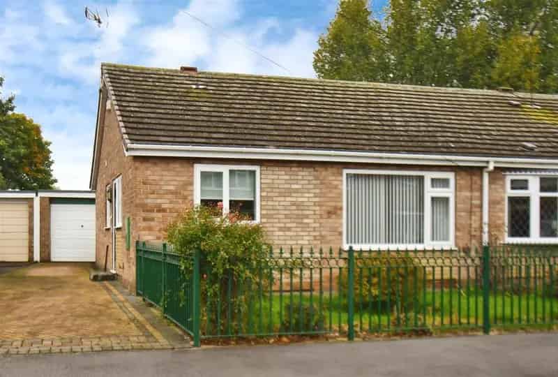 2 Bedroom Semi Detached Bungalow For Sale Sutton Village