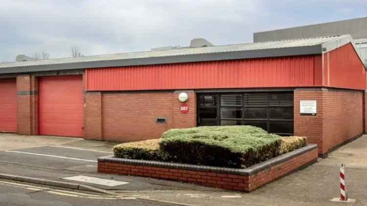 Semi-Detached Industrial Unit to Let Slough Trading Estate